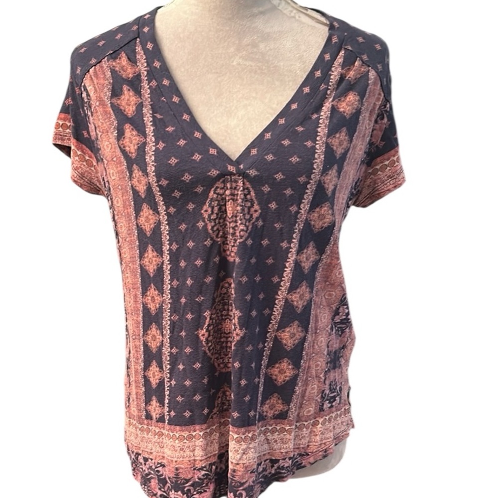 Lucky Brand Navy and Red Short Sleeve Top